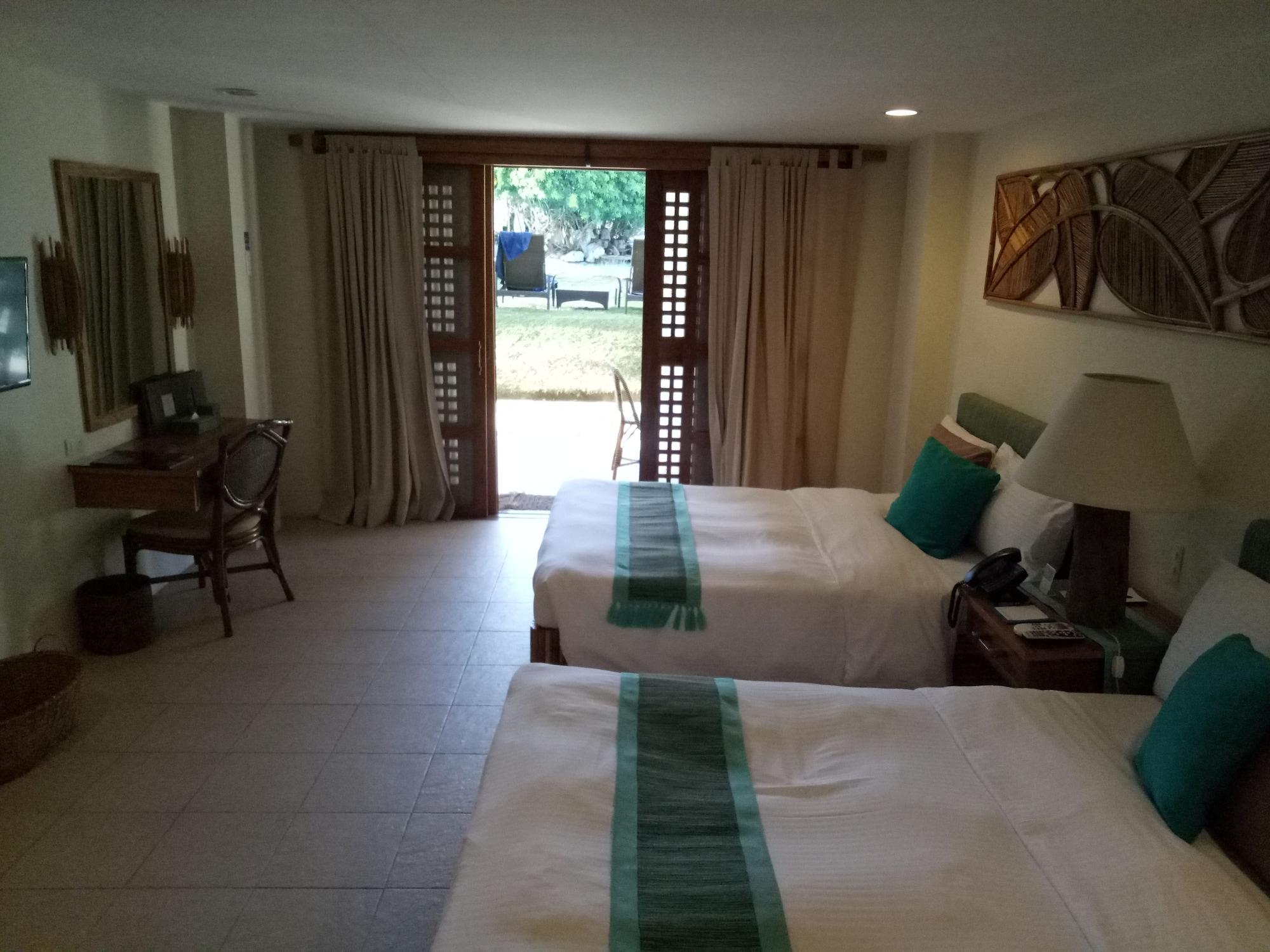 Bluewater Maribago Beach Resort Lapu-Lapu City Exteriör bild